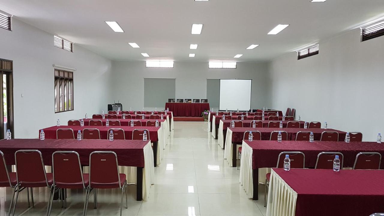New Mountain Springs Hotel & Resort Lembang Εξωτερικό φωτογραφία