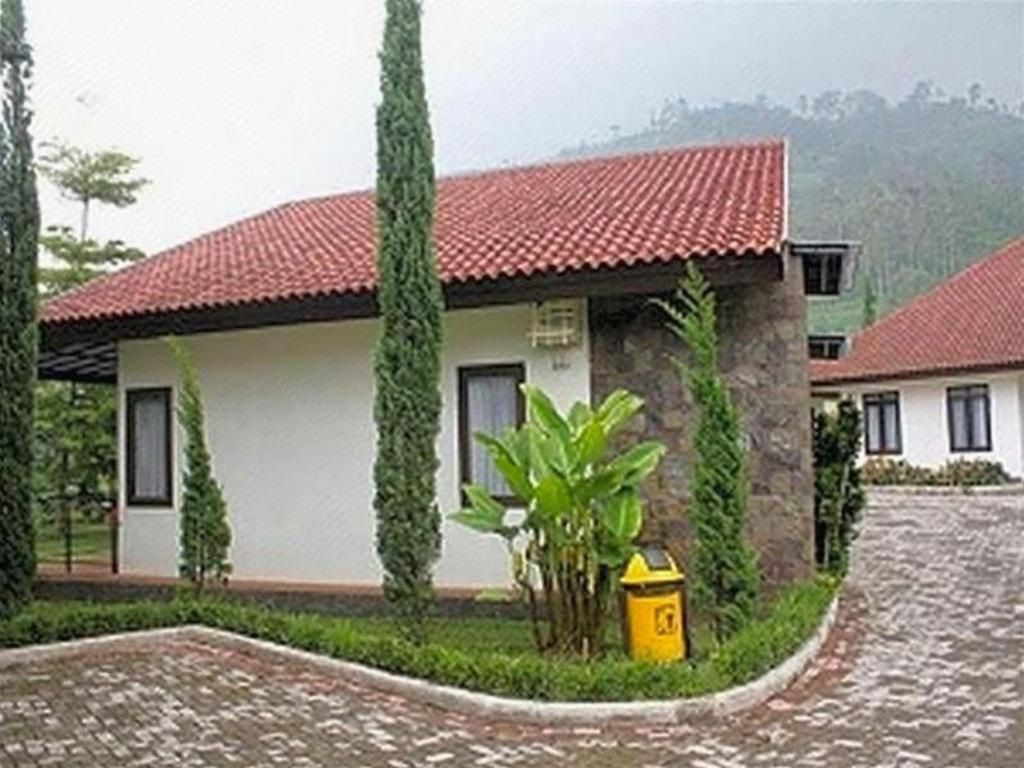 New Mountain Springs Hotel & Resort Lembang Εξωτερικό φωτογραφία