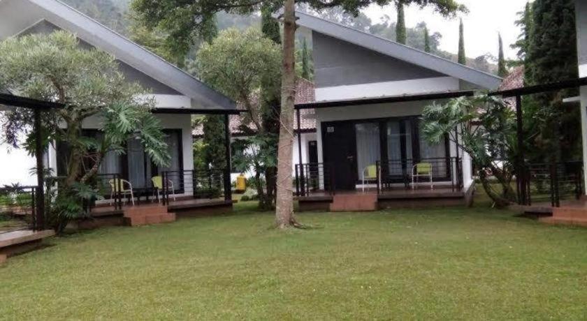New Mountain Springs Hotel & Resort Lembang Εξωτερικό φωτογραφία
