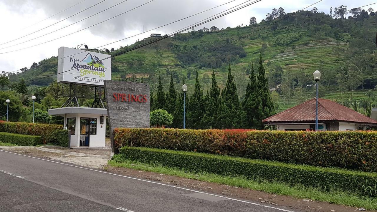 New Mountain Springs Hotel & Resort Lembang Εξωτερικό φωτογραφία